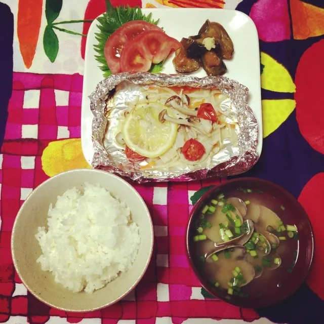 Snapdishの料理写真:魚のホイル焼き定食＊|♩♩♩さん