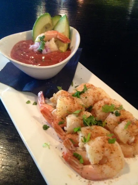 Spicy Tecate Shrimp w/ Tequila Cocktail Sauce|David Hollisterさん