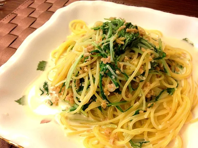 そぼろ丼のそぼろリメイク♪水菜と鶏そぼろのパスタ|miyukiさん