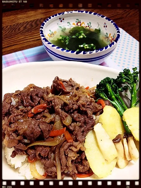 焼き肉丼🐮|えみちさん