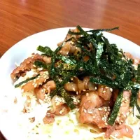 ＊豚バラ肉とキャベツのガーリック甘辛丼＊|ゆうこさん