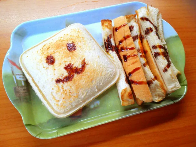 Snapdishの料理写真:pumpkin toast with chocolate sauce|ChingKuさん