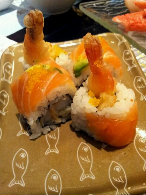 ebi roll warped with salmon @ Sushi One, Tsim Sha Tsui, HK|genさん