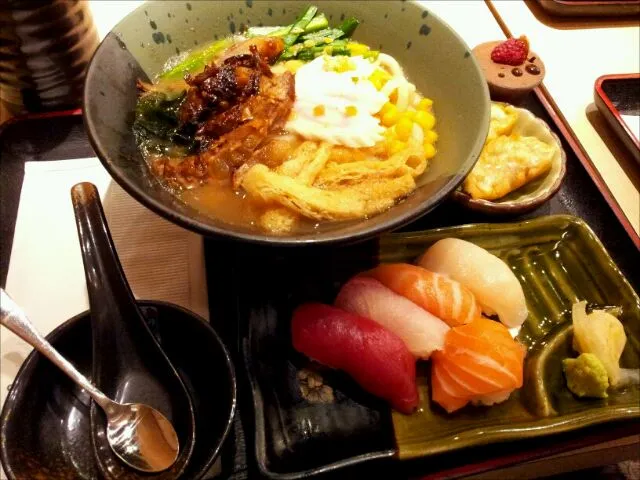 grilled pork udon with assorted sashimi set|genさん