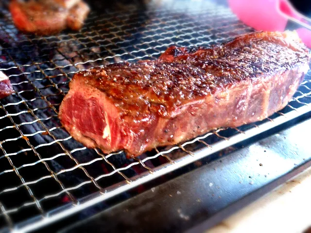 先日のBBQでの牛熟成肉ステーキ|Ta-ryoさん