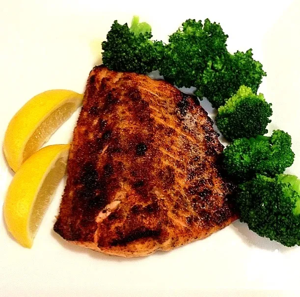 Wild Caught Salmon, & Broccoli|Curt Chillさん