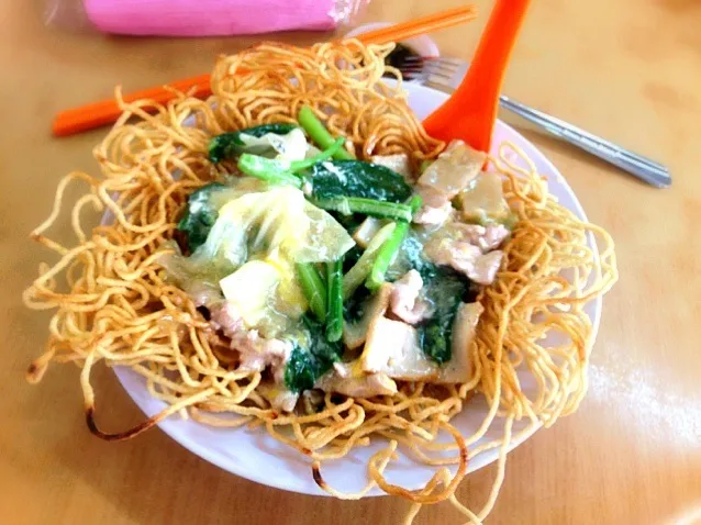 Wa tan shang mee (crispy noodle)|suliss jeneさん