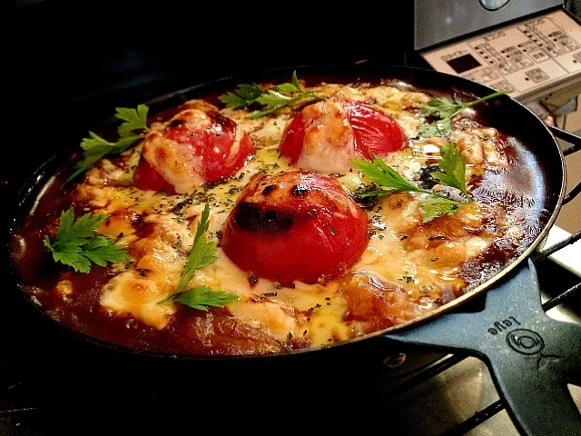 余ったピザ生地すいとんのニコニコトマトチーズ焼きカレー|shikaさん