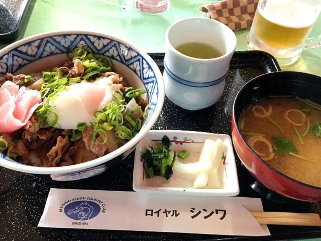 Snapdishの料理写真:ゴルフ場ランチ【牛丼】|koji toyodaさん