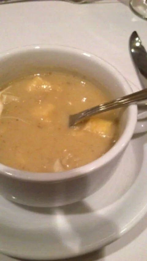 Mushroom cream soup with croutons|Chairunisa Indahさん