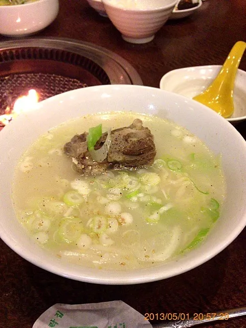 焼肉のシメ  コムタンラーメン|ちかさん