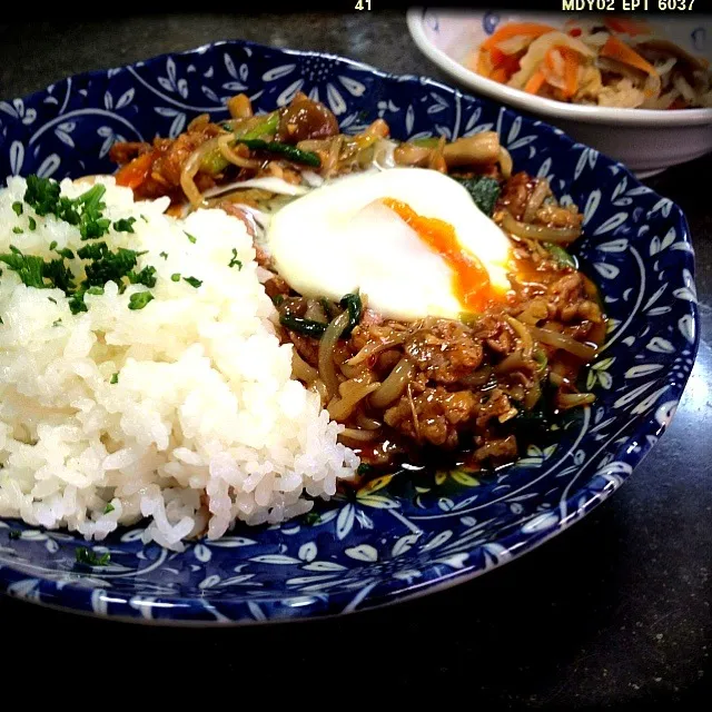 ピリ辛野菜炒めの温玉のせ|ロック♪さん