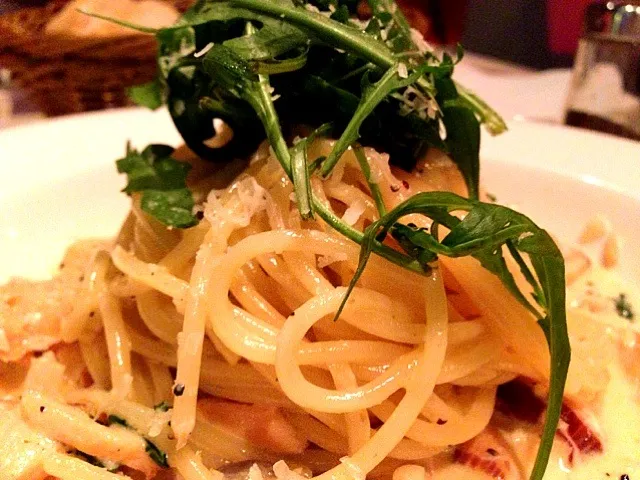 Smoked salmon pasta with sesame leafs @ Milo Milo|Larry Chuさん