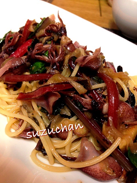 スイスチャードとホタルイカの飴色玉ねぎパスタ Suzuchan Snapdish スナップディッシュ Id 1qob1a