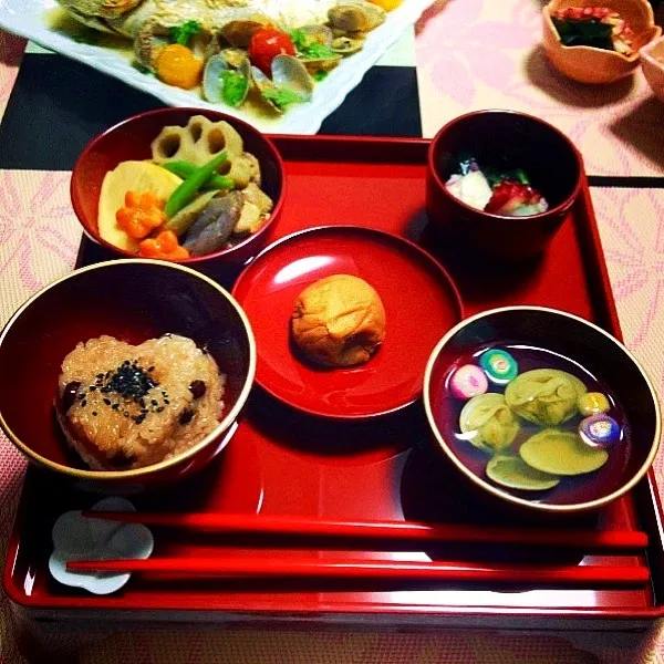 手作り☆お食い初め！赤飯、蛤のお吸い物、筑前煮、タコときゅうりわかめの酢の物、梅干し|💗Marico💗さん