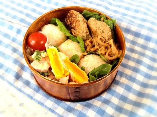 5月3日 煮込みハンバーグえのきだけソースとこむすびのお弁当|かとっちみゆさん