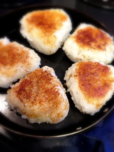 グリルプレートで焼きおにぎり❤|ゆうこ♡ᵕ̈*⑅୨୧さん