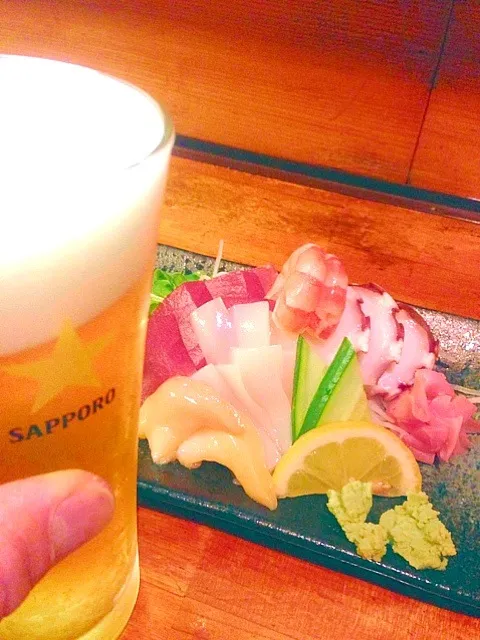 生ビール＆刺身盛合せ ( ^ ^ )/□|シュンさん