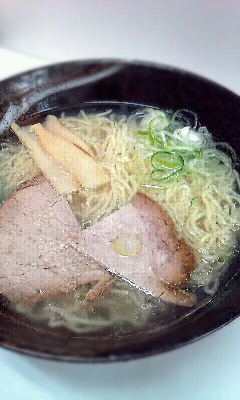 「すがわら」旭川塩ラーメン|ななこさん