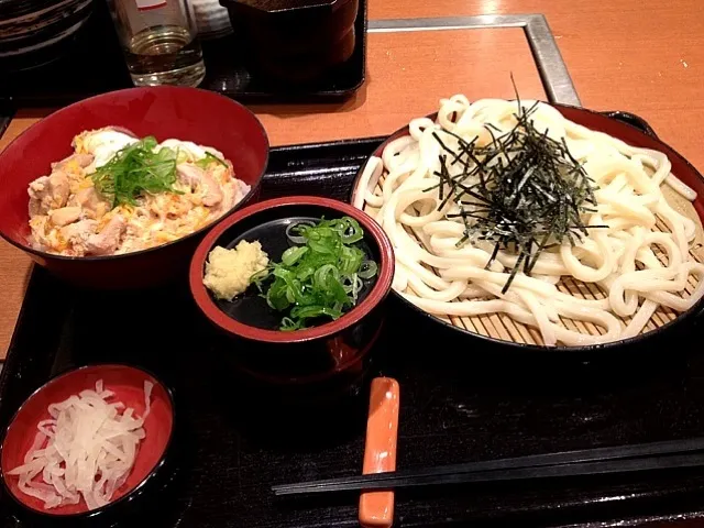 親子丼定食|にょんにいさん