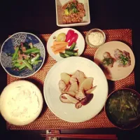 Snapdishの料理写真:大根と干し椎茸と鶏肉の煮物|nanakoさん