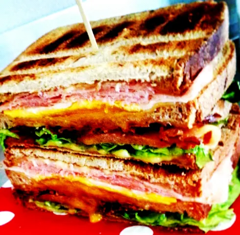 Snapdishの料理写真:club sandwich classico|silvanaさん