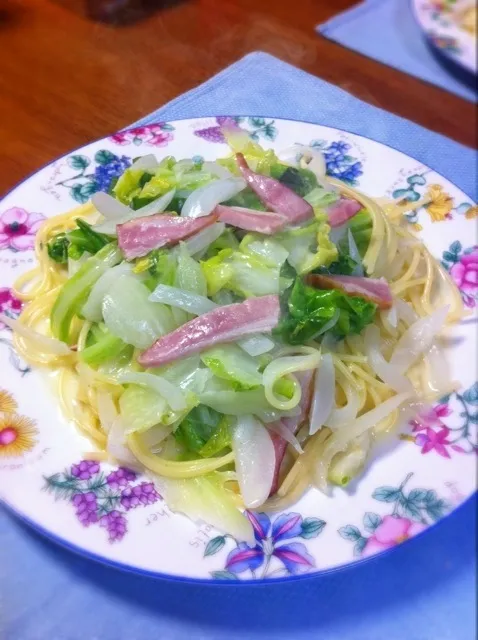 Snapdishの料理写真:春キャベツのパスタ|けいこさん