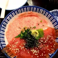 Snapdishの料理写真:まぐろ丼|Ｍ．Ｊさん