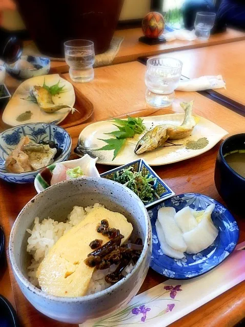 日替わりは3種類から選べて、おいらは鮎の塩焼き定食（＾∇＾）うまー！|しーさん