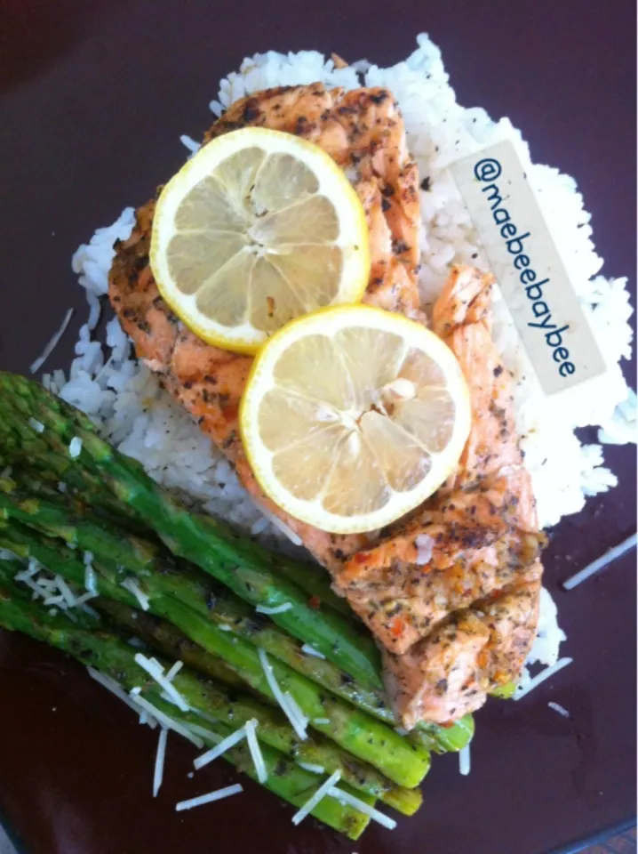 Grilled salmon and asparagus|Maeさん