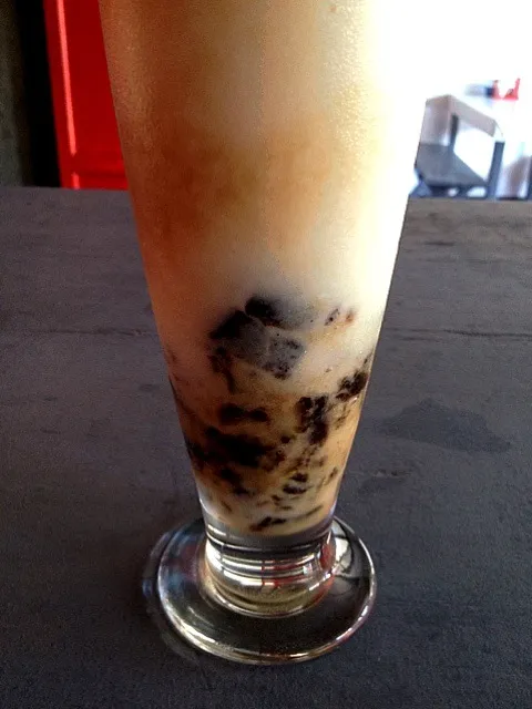 Snapdishの料理写真:vanilla-durian smoothie w/coffee jelly|karlalo0oさん