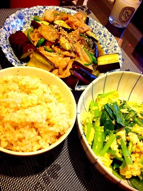 【晩ご飯】茄子とピーマンと豚肉ほ生姜焼き風とたまご小松菜|angelmanamiさん