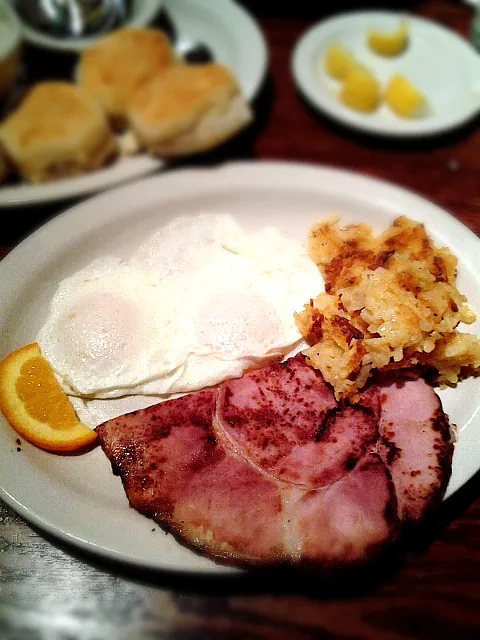 Sugar Cured Ham w/ Hashbrown Casserole and 2 Eggs|cassieさん