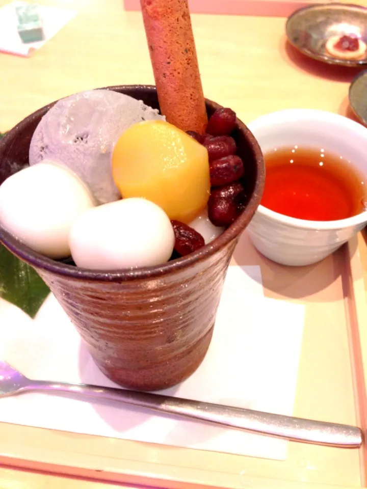 黒ごまパフェ|ともさん