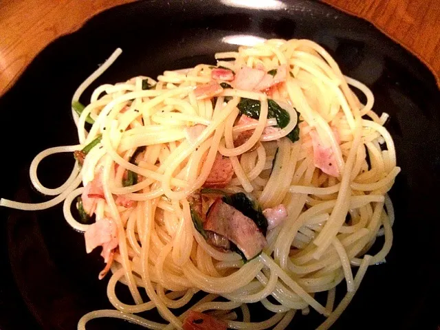 ほうれんそうベーコンのにんにくパスタ|有田和恵さん