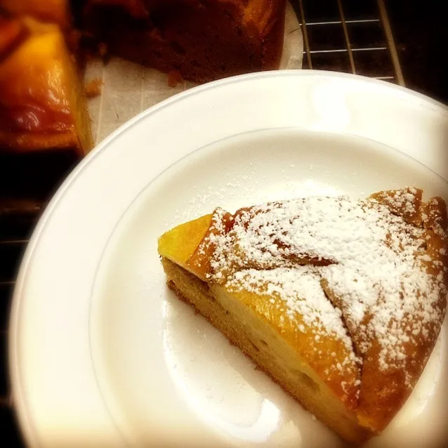 Snapdishの料理写真:Brown Sugar Peach Cake|ptr ywnさん