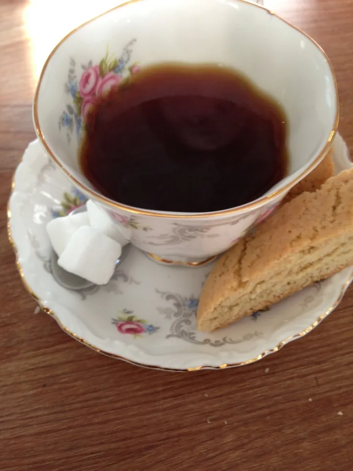 Coffe with cardamum biscotti crackers|ozzy sparaさん