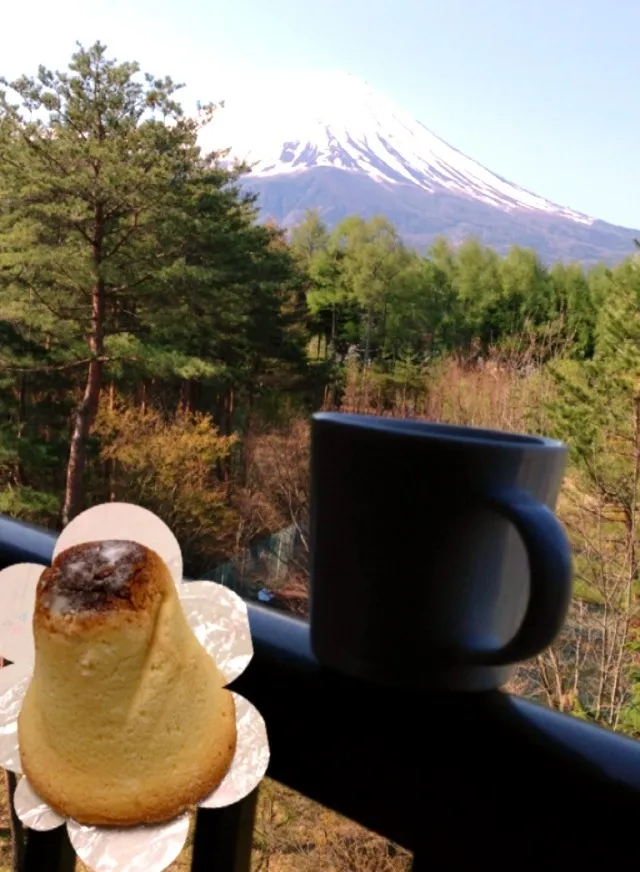 Melon bread of Mt.Fuji🗻富士山メロンパン|🌈Ami🍻さん