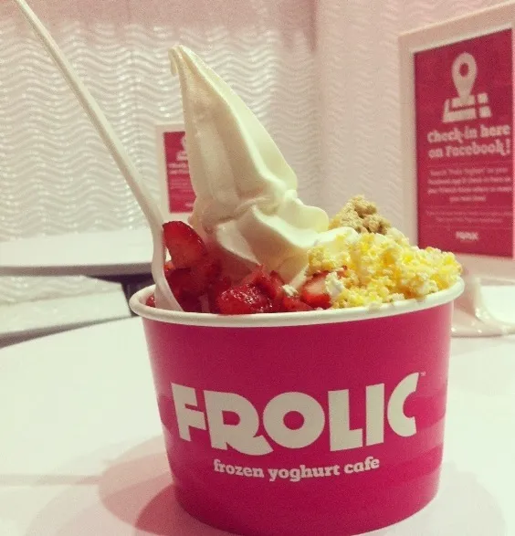 original frozen yogurt, strawberries, halva, butterscotch popcorn|melbourne, australiaさん