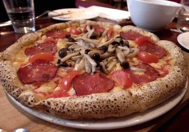 Bacon mixed mushroom pizza|Chenさん