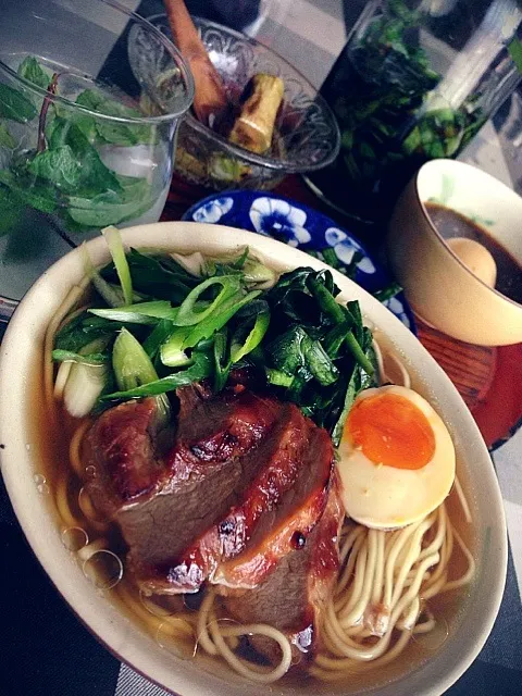 鶏ガラで醤油ラーメン labomihoさんのニラ醤油を乗せて|romieさん