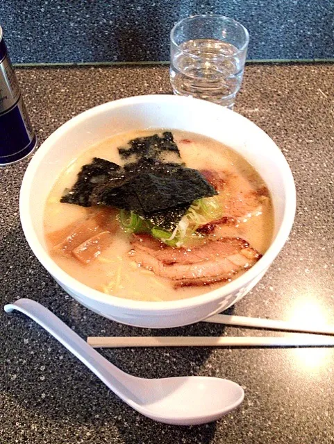 行列のできるラーメン!塩とんこつらーめん♡|まみさん