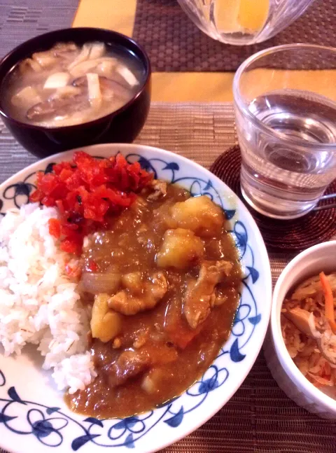 カレー♥と切干大根と豆腐と油揚げ、椎茸の味噌汁|coco食堂さん