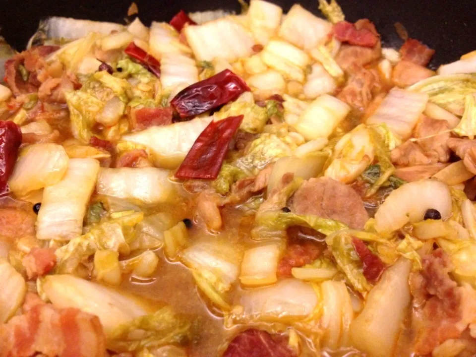 Cabbage with bacon, Szechuan pepper, and dried chill|AmeSabさん