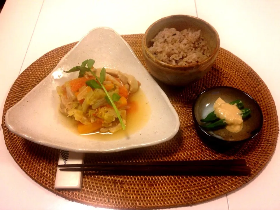 鶏肉と野菜の煮込み、オクラのマヨ柚子胡椒和え^o^|mamigoさん