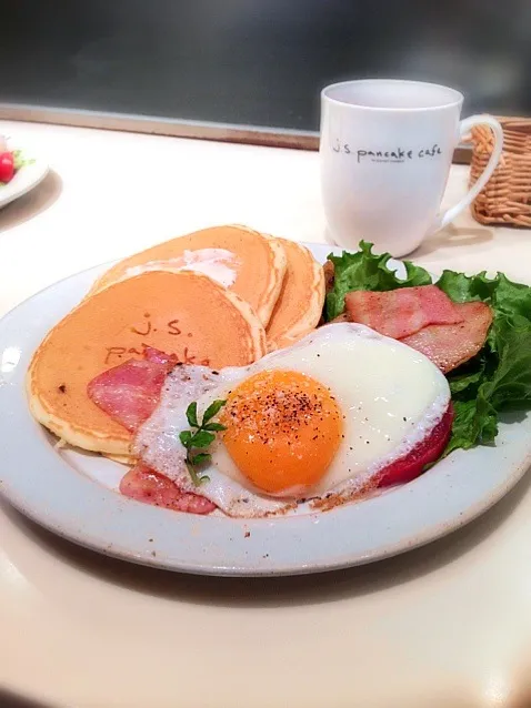 Ham and egg pancake|PhUnGさん