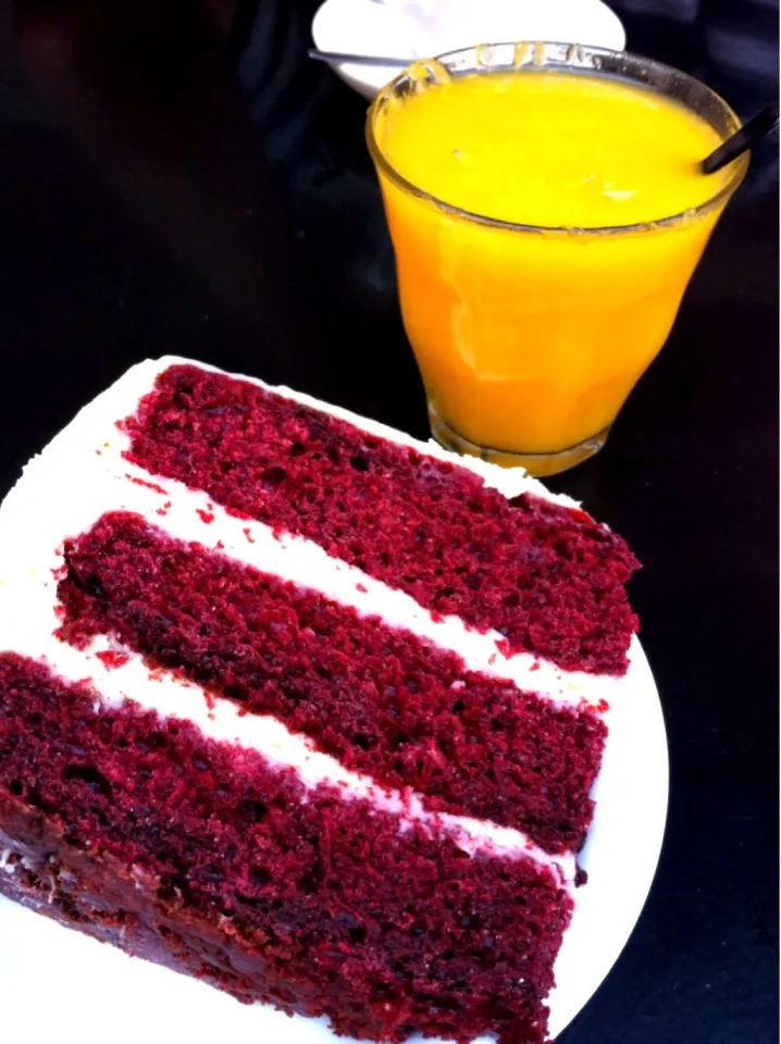 Red velvet cake|Nathalie Straversさん