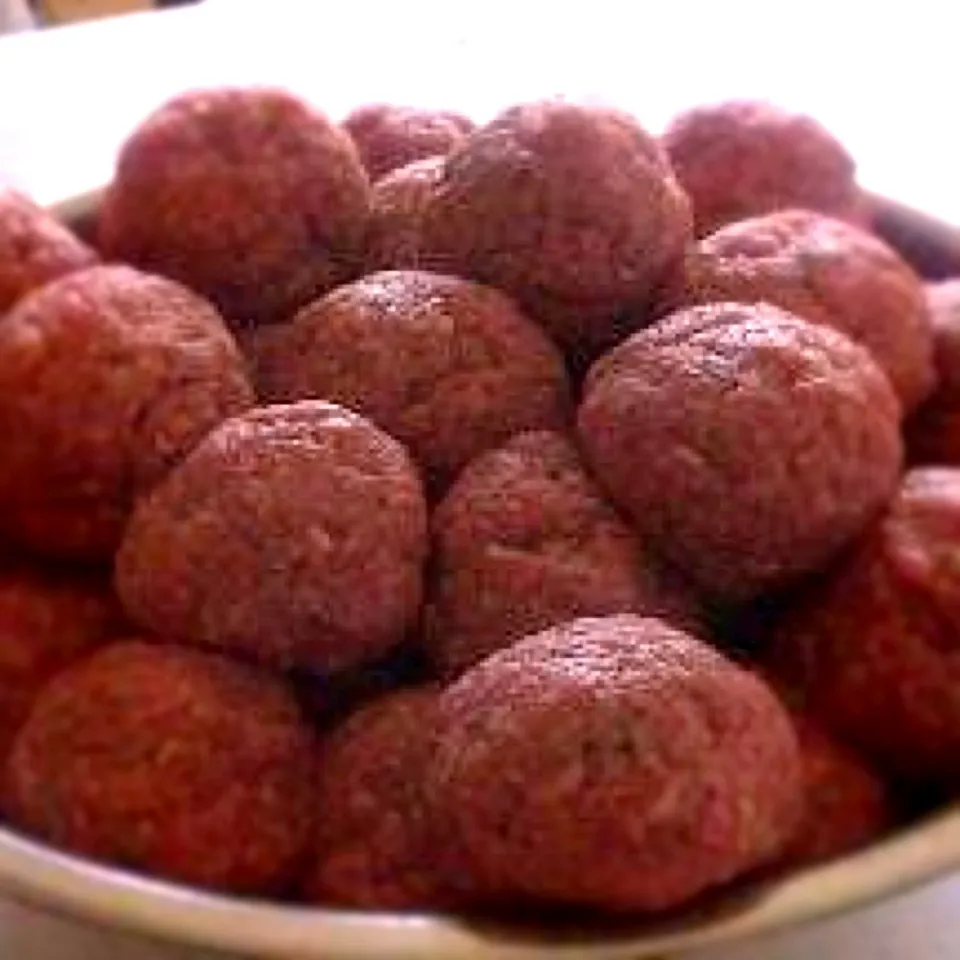 Snapdishの料理写真:Beefy Meatballs|Clarissa Corderoさん