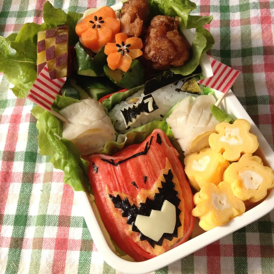 Snapdishの料理写真:キョウリュウジャー レッド弁当|あけみさん