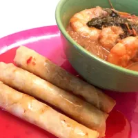 Snapdishの料理写真:Filipino Food Shrimp Sinigang n Lumpia. .. crazy mix but im craving.  loll|Goldaさん